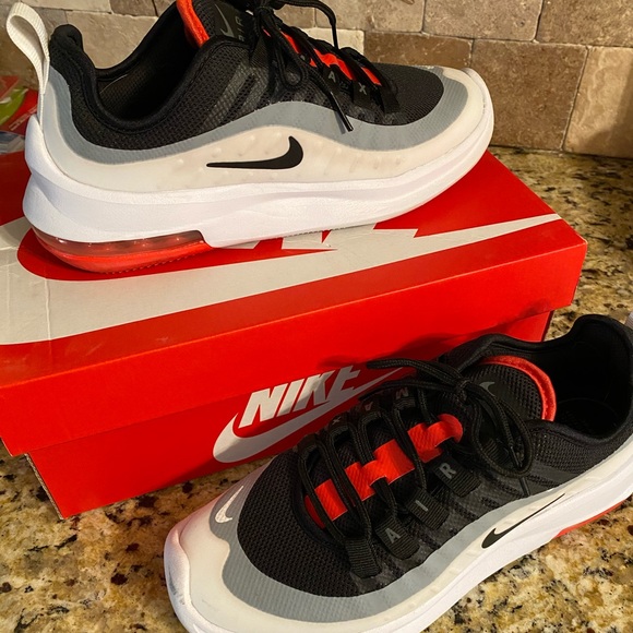 Nike Air Max Axis - Picture 3 of 7